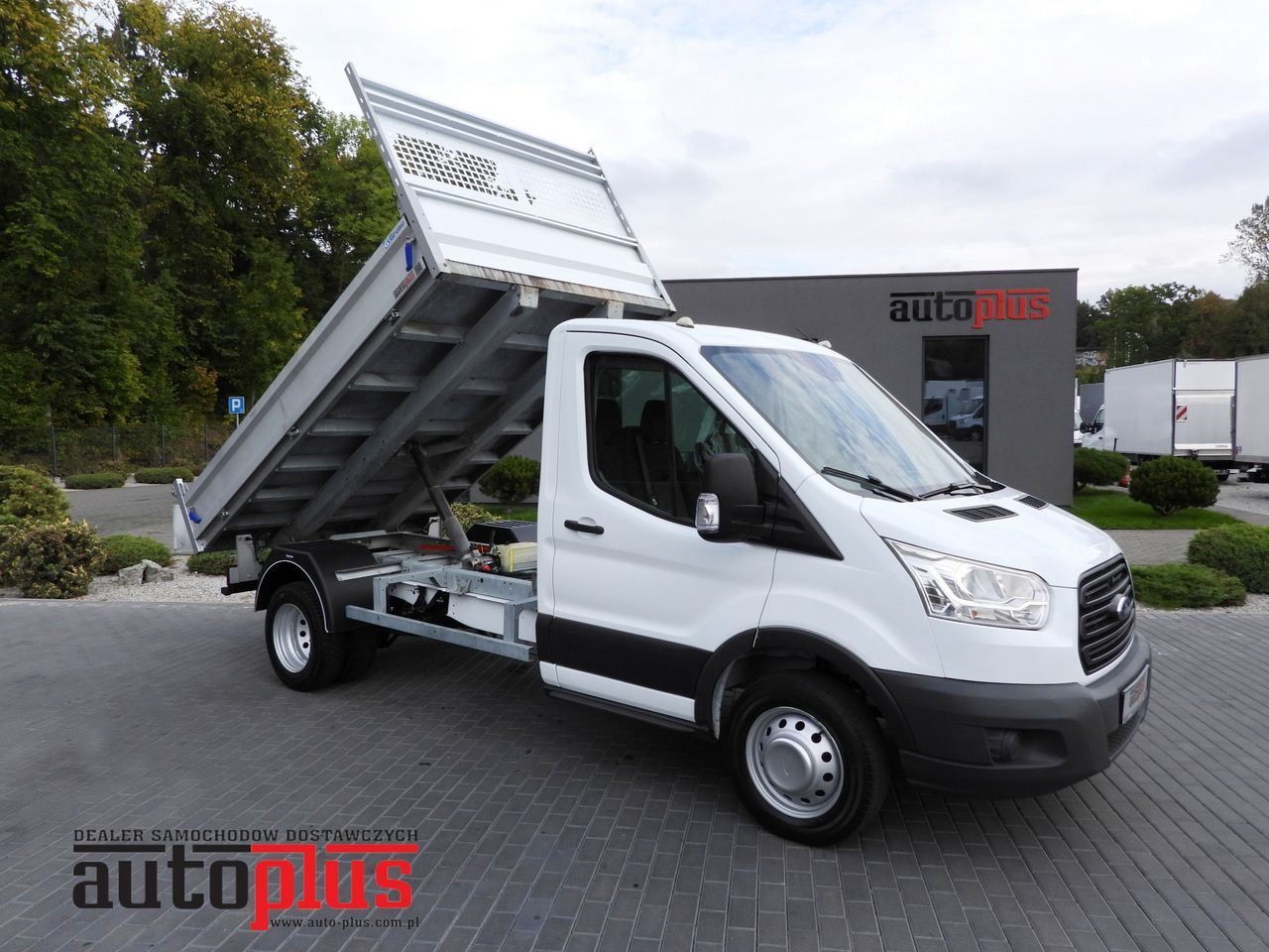 FORD TRANSIT TIPPER TWIN WHEELS 155HP - Furgão basculante: foto 1 FORD TRANSIT TIPPER TWIN WHEELS 155HP - Furgão basculante: foto 1