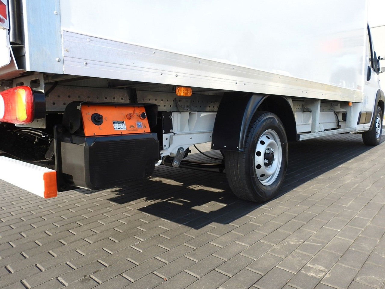 Locação de  Fiat DUCATO  KOFFER AUFZUG 8 PALETTEN TEMPOMAT NAVI Fiat DUCATO  KOFFER AUFZUG 8 PALETTEN TEMPOMAT NAVI: foto 17