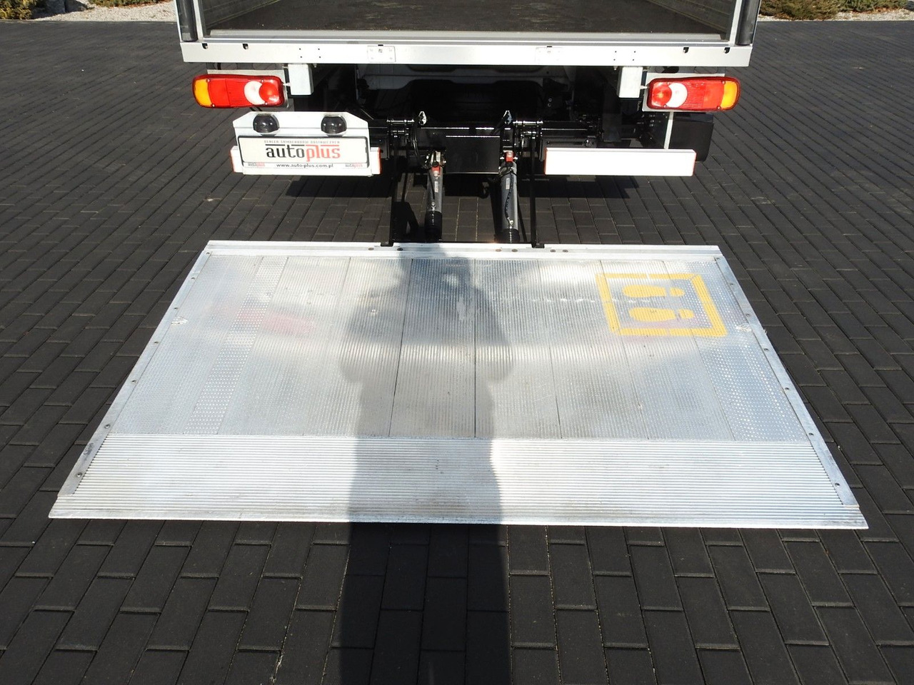 Locação de  Fiat DUCATO  KOFFER AUFZUG 8 PALETTEN TEMPOMAT NAVI Fiat DUCATO  KOFFER AUFZUG 8 PALETTEN TEMPOMAT NAVI: foto 20