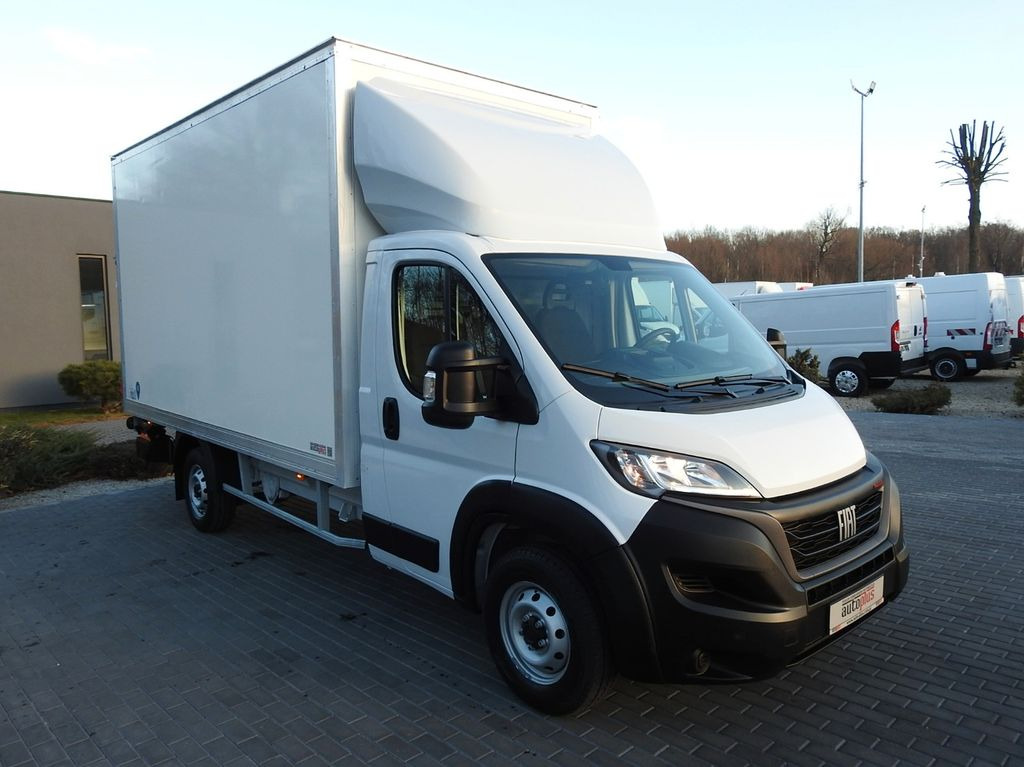 Fiat DUCATO KOFFER AUFZUG 8 PALETTEN TEMPOMAT - Carrinha de contentor: foto 4 Fiat DUCATO KOFFER AUFZUG 8 PALETTEN TEMPOMAT - Carrinha de contentor: foto 4