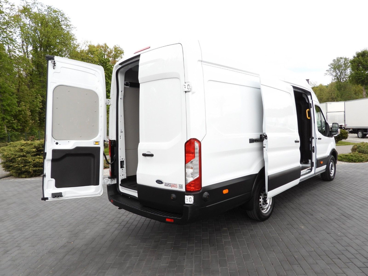 Ford TRANSIT KASTENWAGEN TEMPOMAT KLIMAANLAGE 130PS - Furgão: foto 3 Ford TRANSIT KASTENWAGEN TEMPOMAT KLIMAANLAGE 130PS - Furgão: foto 3