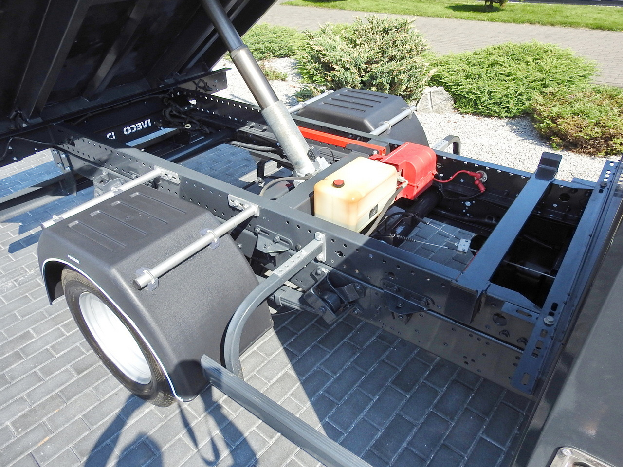 Furgão basculante IVECO DAILY 35C13 TIPPER CRUISE CONTROL AIR CONDITIONING TWIN WHEELS  130HP: foto 22