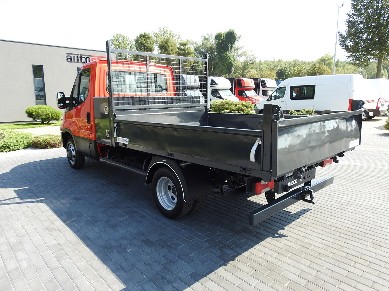 Furgão basculante IVECO DAILY 35C13 TIPPER CRUISE CONTROL AIR CONDITIONING TWIN WHEELS  130HP: foto 9