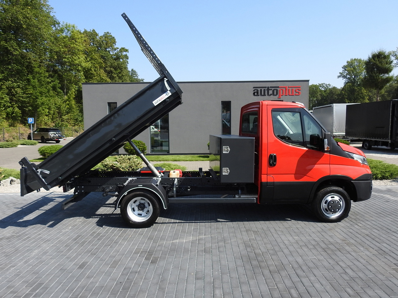 Furgão basculante IVECO DAILY 35C13 TIPPER CRUISE CONTROL AIR CONDITIONING TWIN WHEELS  130HP: foto 8