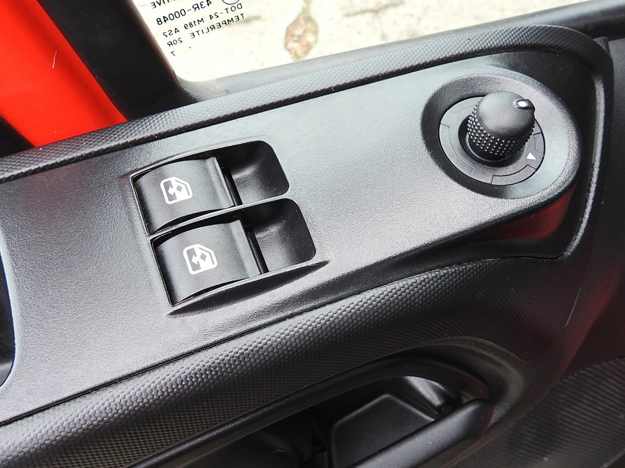 Furgão basculante IVECO DAILY 35C13 TIPPER CRUISE CONTROL AIR CONDITIONING TWIN WHEELS  130HP: foto 29