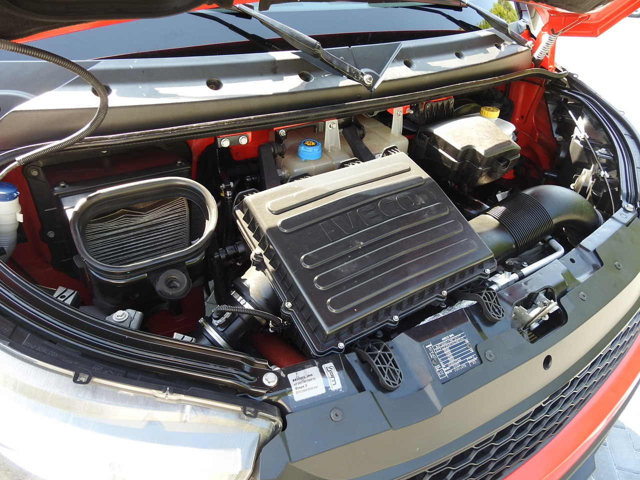 Furgão basculante IVECO DAILY 35C13 TIPPER CRUISE CONTROL AIR CONDITIONING TWIN WHEELS  130HP: foto 26