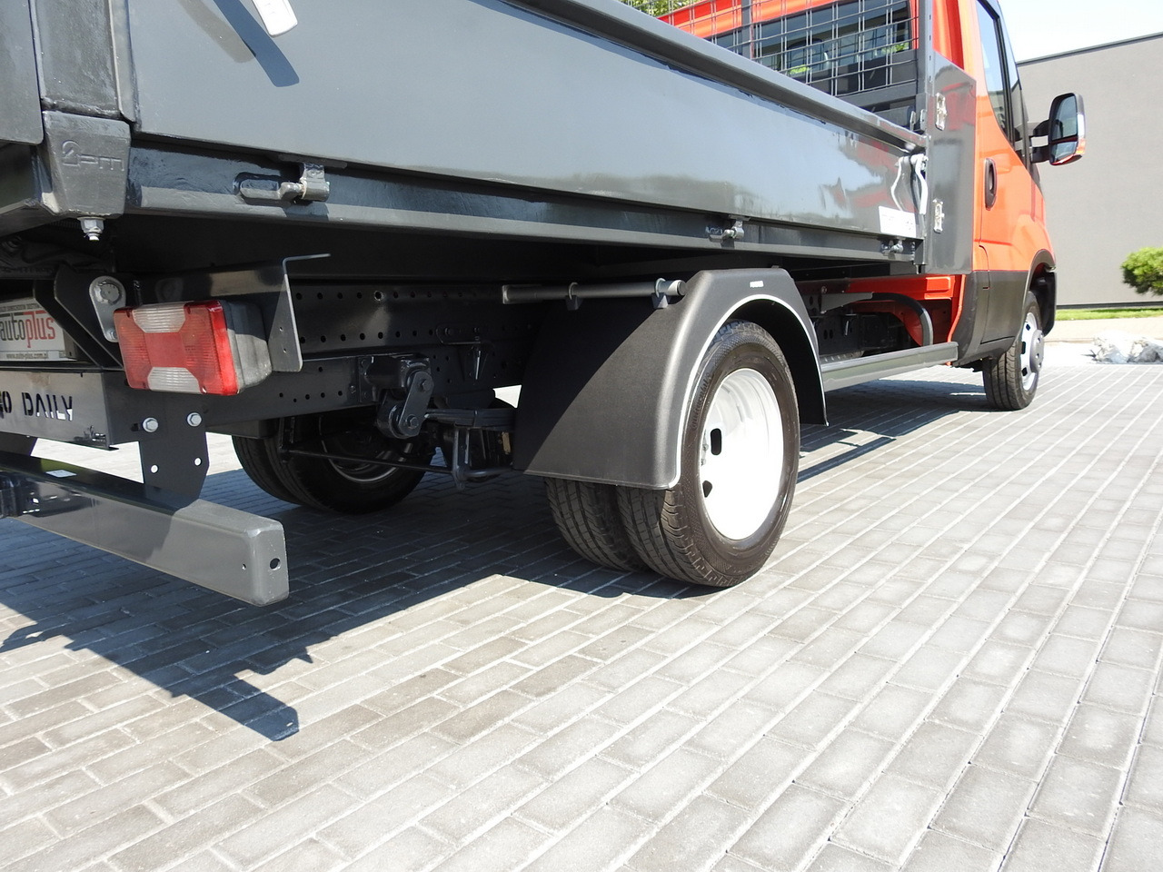 Furgão basculante IVECO DAILY 35C13 TIPPER CRUISE CONTROL AIR CONDITIONING TWIN WHEELS  130HP: foto 17