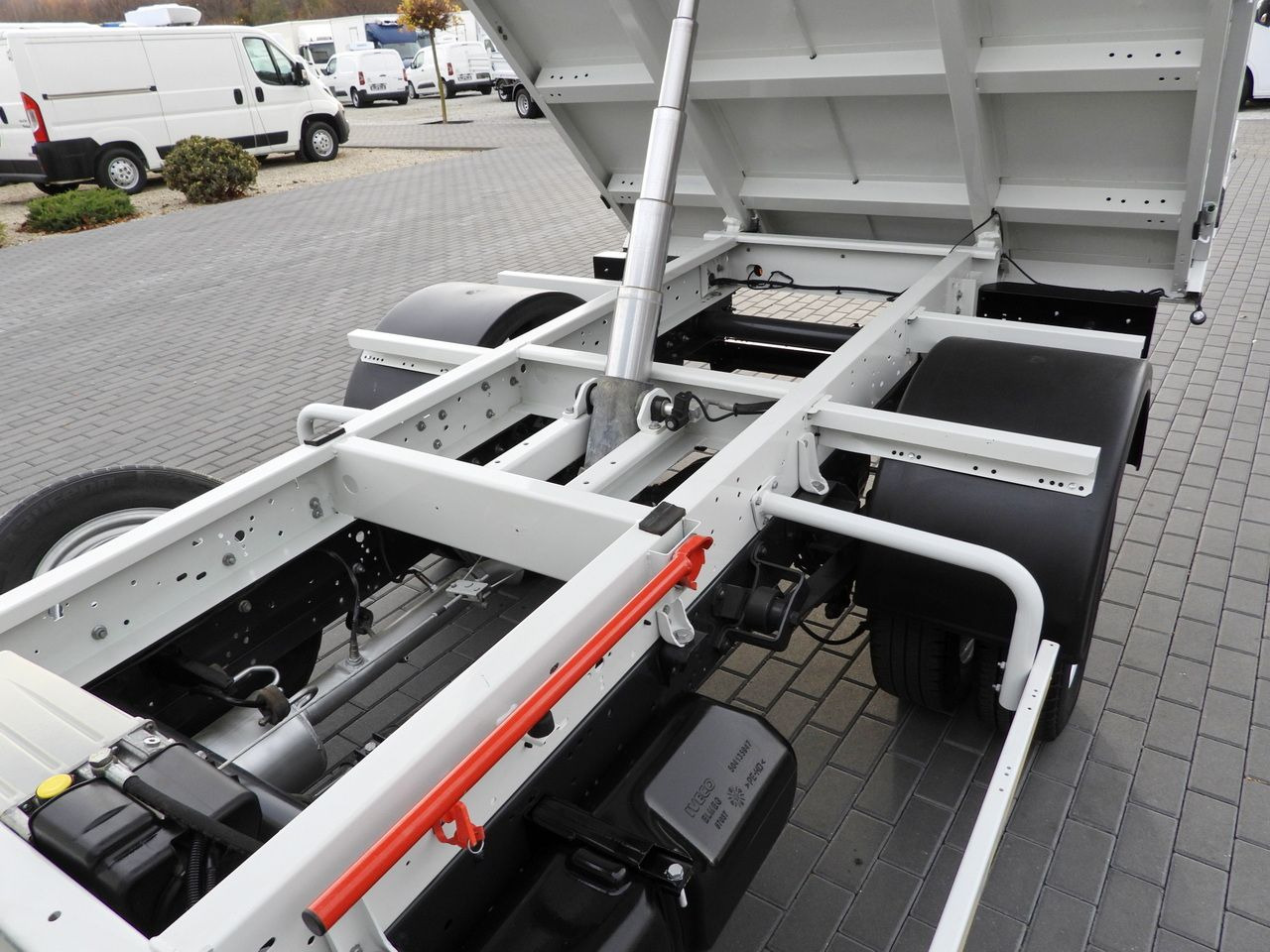 Furgão basculante IVECO DAILY 35C14 TIPPER CRUISE CONTROL TWIN WHEELS AIR CONDITIONING  140HP: foto 20