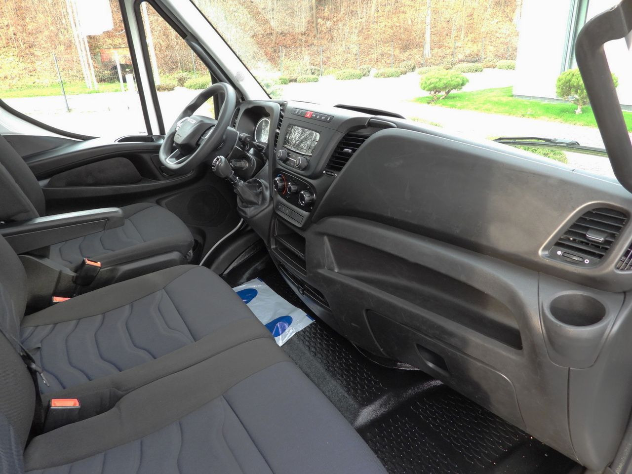 Furgão basculante IVECO DAILY 35C14 TIPPER CRUISE CONTROL TWIN WHEELS AIR CONDITIONING  140HP: foto 37