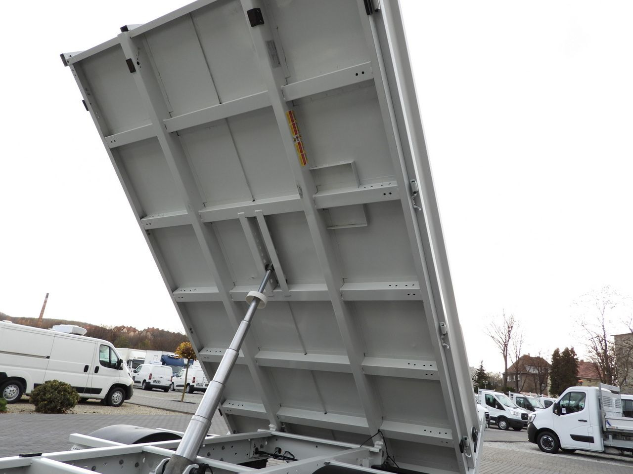 Furgão basculante IVECO DAILY 35C14 TIPPER CRUISE CONTROL TWIN WHEELS AIR CONDITIONING  140HP: foto 21