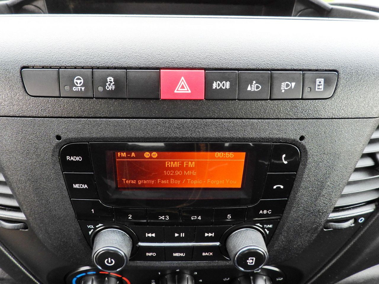 Furgão basculante IVECO DAILY 35C14 TIPPER CRUISE CONTROL TWIN WHEELS AIR CONDITIONING  140HP: foto 34