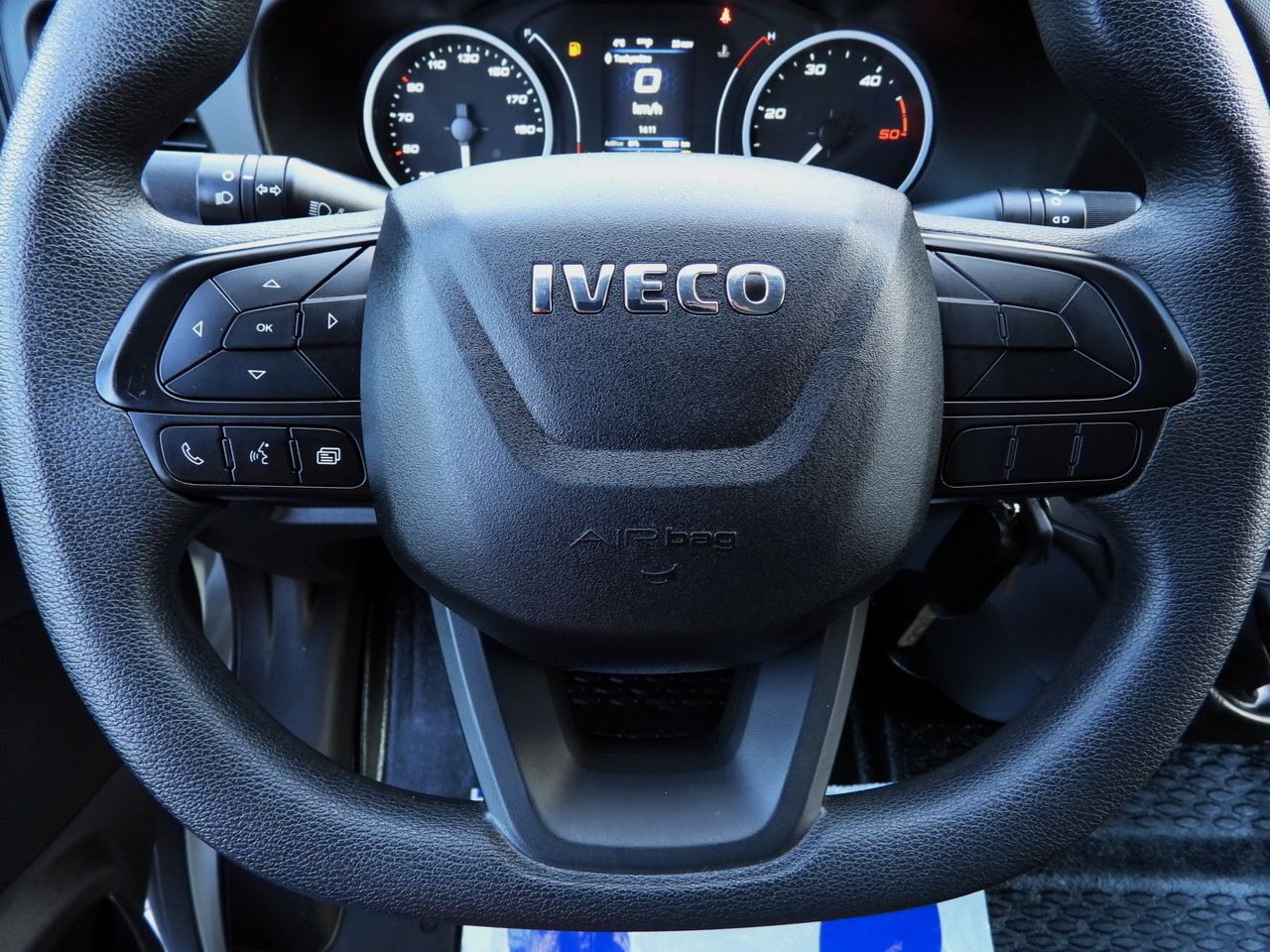 Carrinha frigorífica IVECO DAILY 35S14 REFRIGERATOR VAN 0*C POWER SUPPLY 230V NAVIGATION AUTOMATIC TRANSMISSION  AIR CONDITIONING  140HP: foto 42