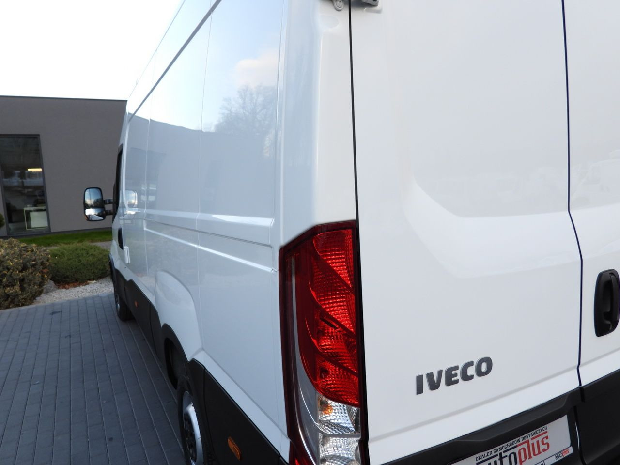 Carrinha frigorífica IVECO DAILY 35S14 REFRIGERATOR VAN 0*C POWER SUPPLY 230V NAVIGATION AUTOMATIC TRANSMISSION  AIR CONDITIONING  140HP: foto 20