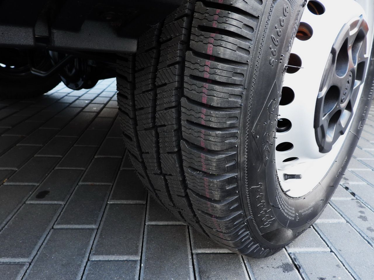 Carrinha frigorífica IVECO DAILY 35S14 REFRIGERATOR VAN 0*C POWER SUPPLY 230V NAVIGATION AUTOMATIC TRANSMISSION  AIR CONDITIONING  140HP: foto 34