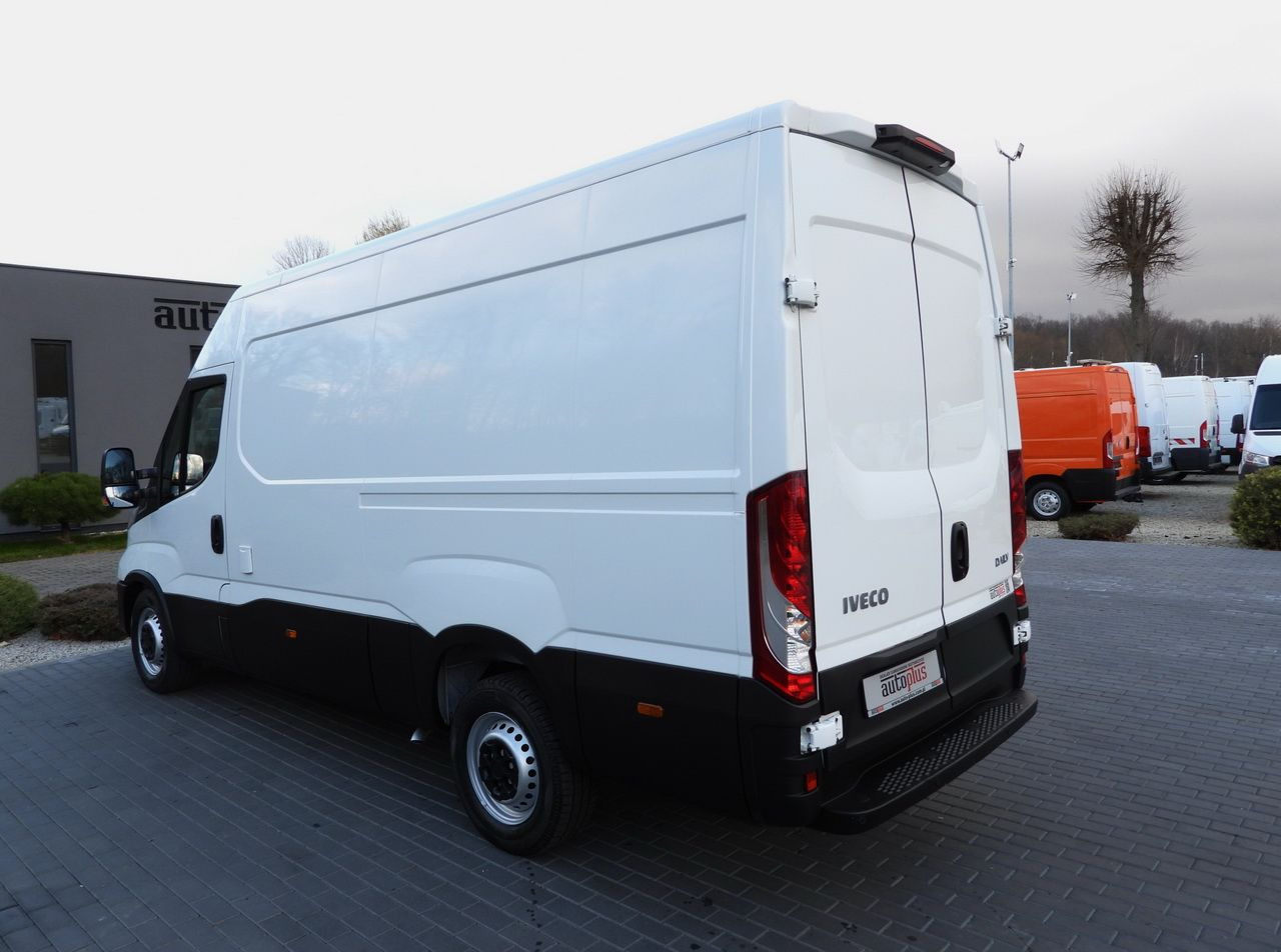 Carrinha frigorífica IVECO DAILY 35S14 REFRIGERATOR VAN 0*C POWER SUPPLY 230V NAVIGATION AUTOMATIC TRANSMISSION  AIR CONDITIONING  140HP: foto 10