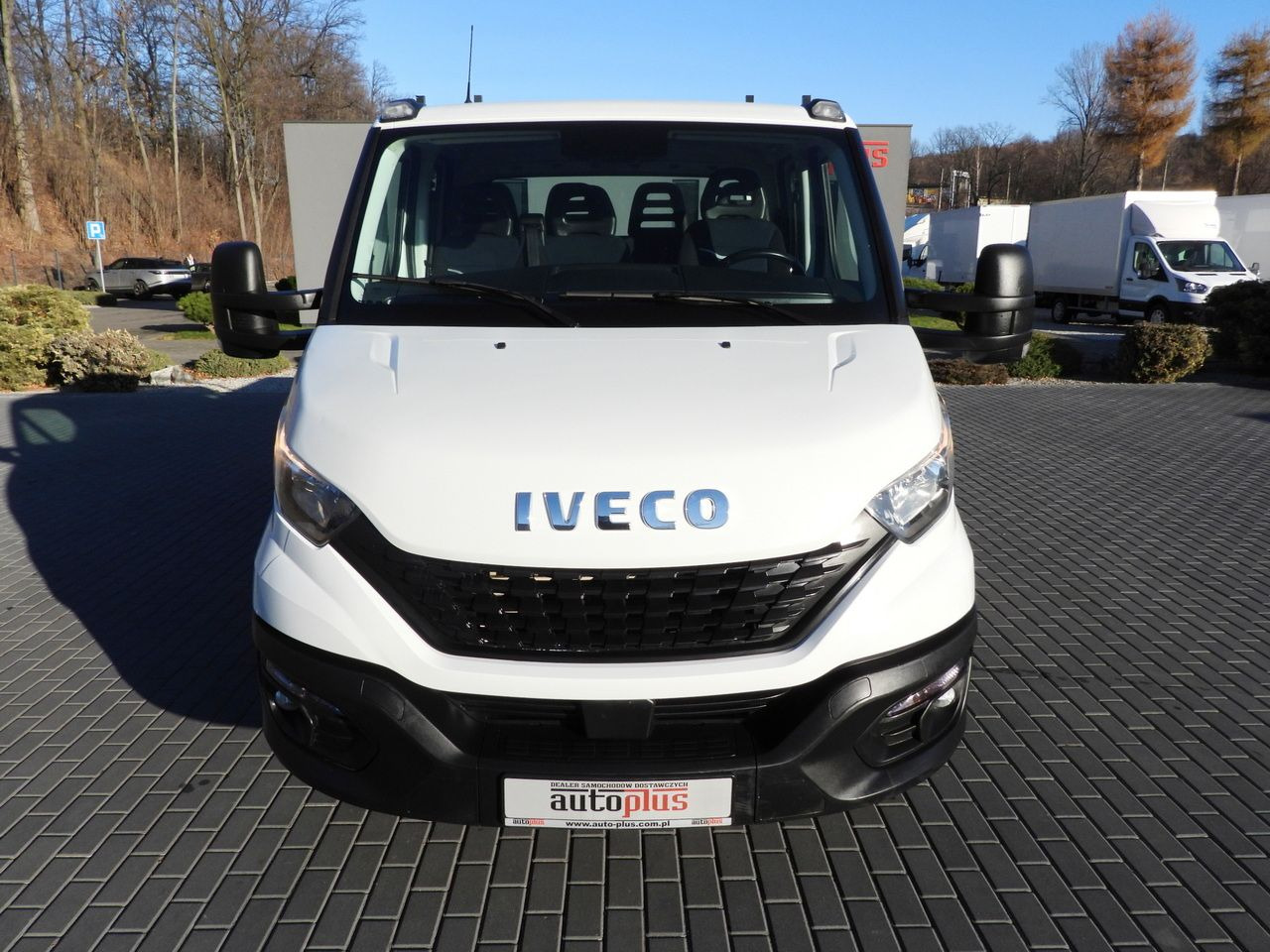 IVECO DAILY 35S14 STAKE BODY DOUBLE CABIN DOKA 7 SEATS CRUISE CONTROL AIR CONDITIONING 140HP - Carrinha cabine dupla: foto 5 IVECO DAILY 35S14 STAKE BODY DOUBLE CABIN DOKA 7 SEATS CRUISE CONTROL AIR CONDITIONING 140HP - Carrinha cabine dupla: foto 5
