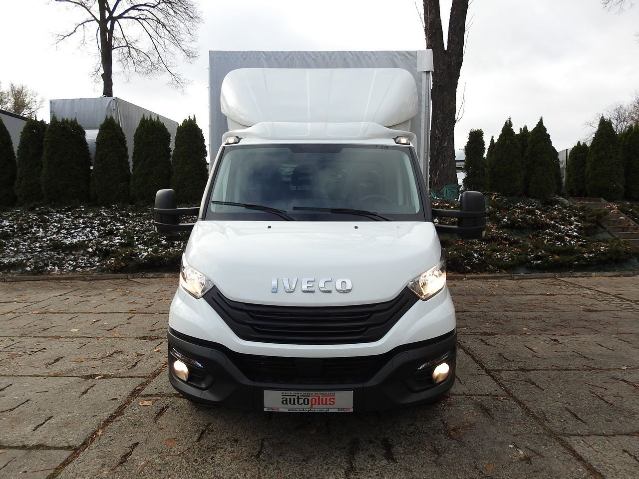 IVECO DAILY 35S16 NEW TARPAULIN LIFT 8 PALLETS CRUISE CONTROL AIR CONDITIONING 160HP - Furgão de toldo: foto 5 IVECO DAILY 35S16 NEW TARPAULIN LIFT 8 PALLETS CRUISE CONTROL AIR CONDITIONING 160HP - Furgão de toldo: foto 5