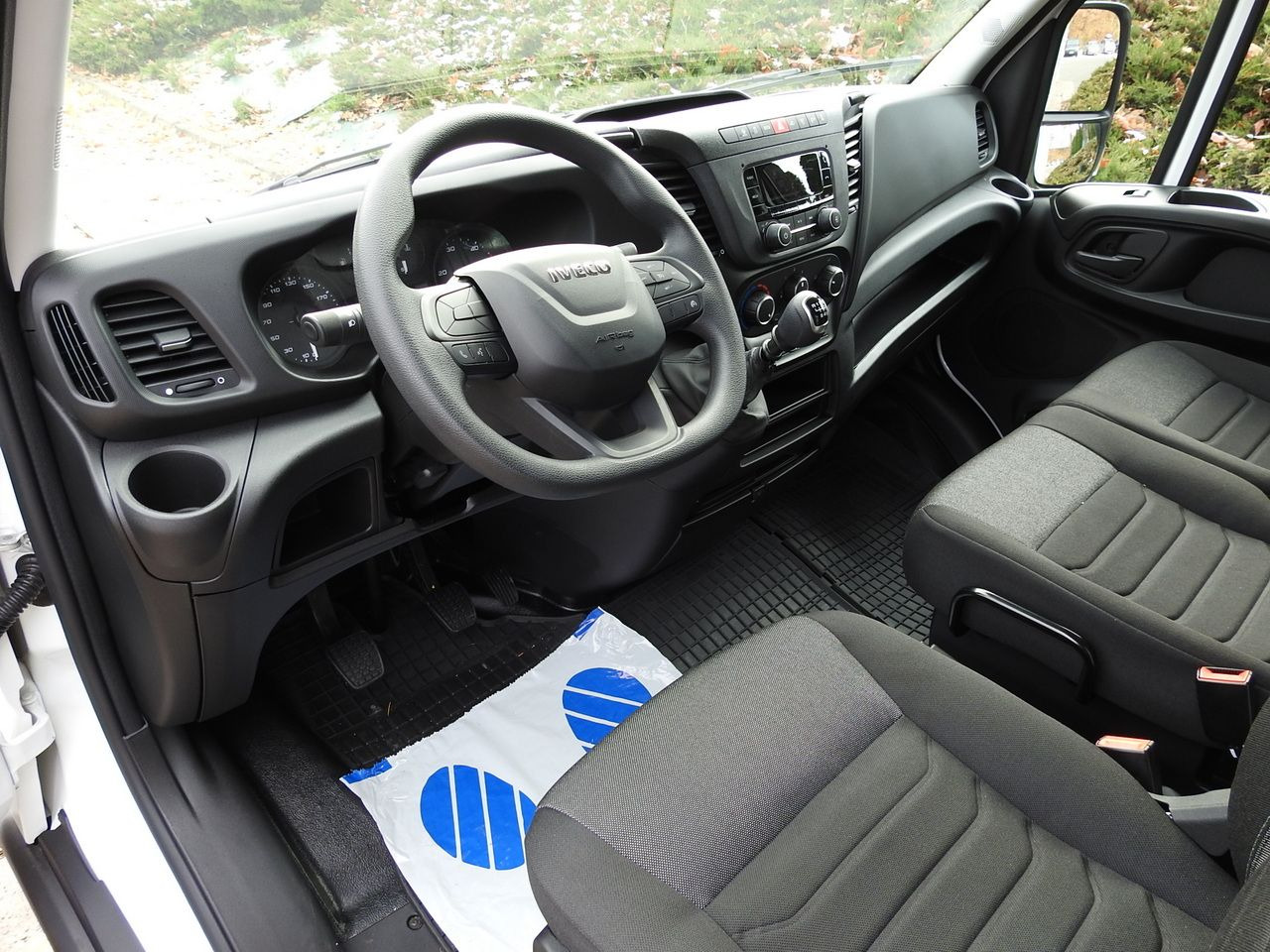 IVECO DAILY 35S16 NEW TARPAULIN LIFT 8 PALLETS CRUISE CONTROL AIR CONDITIONING 160HP - Furgão de toldo: foto 2 IVECO DAILY 35S16 NEW TARPAULIN LIFT 8 PALLETS CRUISE CONTROL AIR CONDITIONING 160HP - Furgão de toldo: foto 2