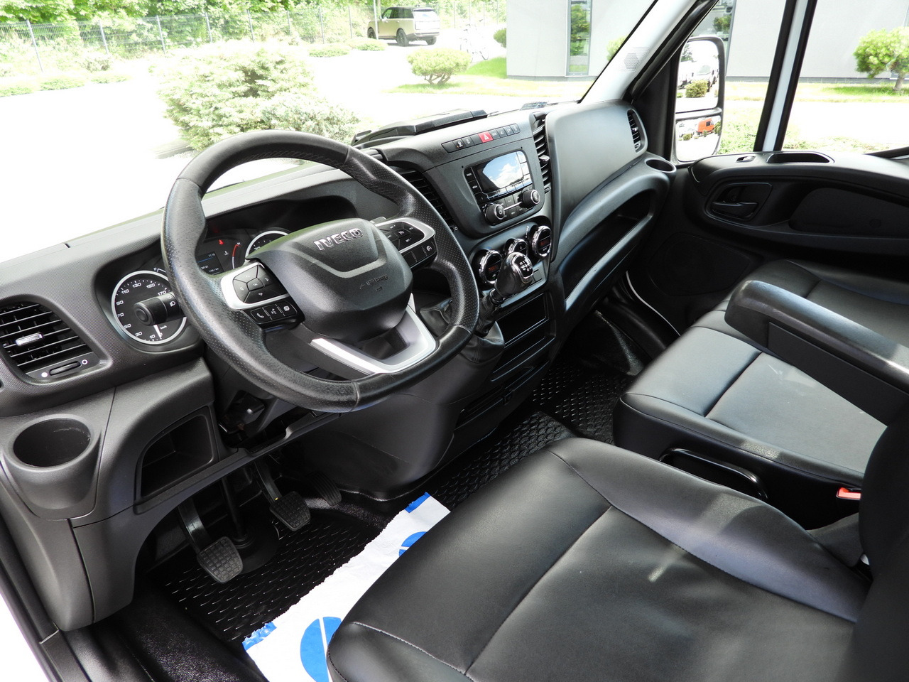 IVECO DAILY 35S16 STAKE BODY 10 PALLETS CRUISE CONTROL AIR CONDITIONING 160HP - Furgão caixa aberta: foto 2 IVECO DAILY 35S16 STAKE BODY 10 PALLETS CRUISE CONTROL AIR CONDITIONING 160HP - Furgão caixa aberta: foto 2