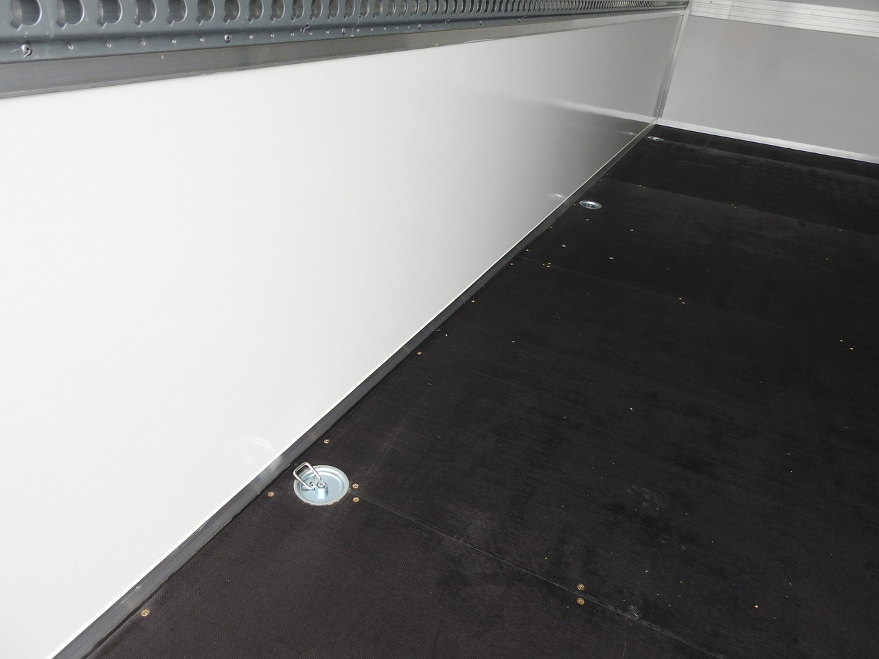 Carrinha de contentor nuevo IVECO DAILY 35S18 NEW BOX 10 PALLETS CRUISE CONTROL NAVIGATION AIR CONDITIONING LED LIGHTS GUARANTEE  180HP: foto 26