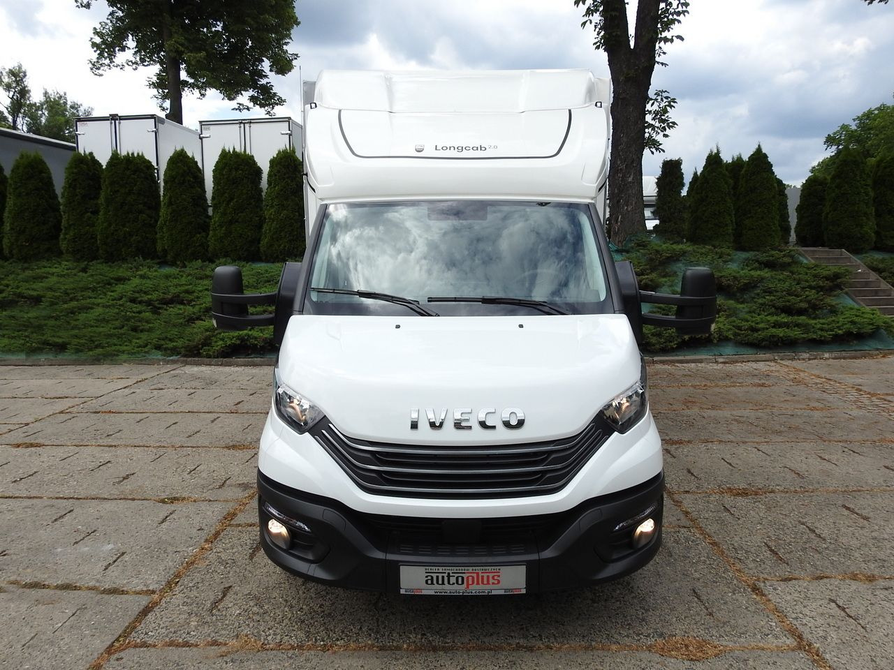 IVECO DAILY 35S18 NEW TARPAULIN WEBASTO CRUISE CONTROL AIR CONDITIONING 180HP - Furgão de toldo: foto 5 IVECO DAILY 35S18 NEW TARPAULIN WEBASTO CRUISE CONTROL AIR CONDITIONING 180HP - Furgão de toldo: foto 5
