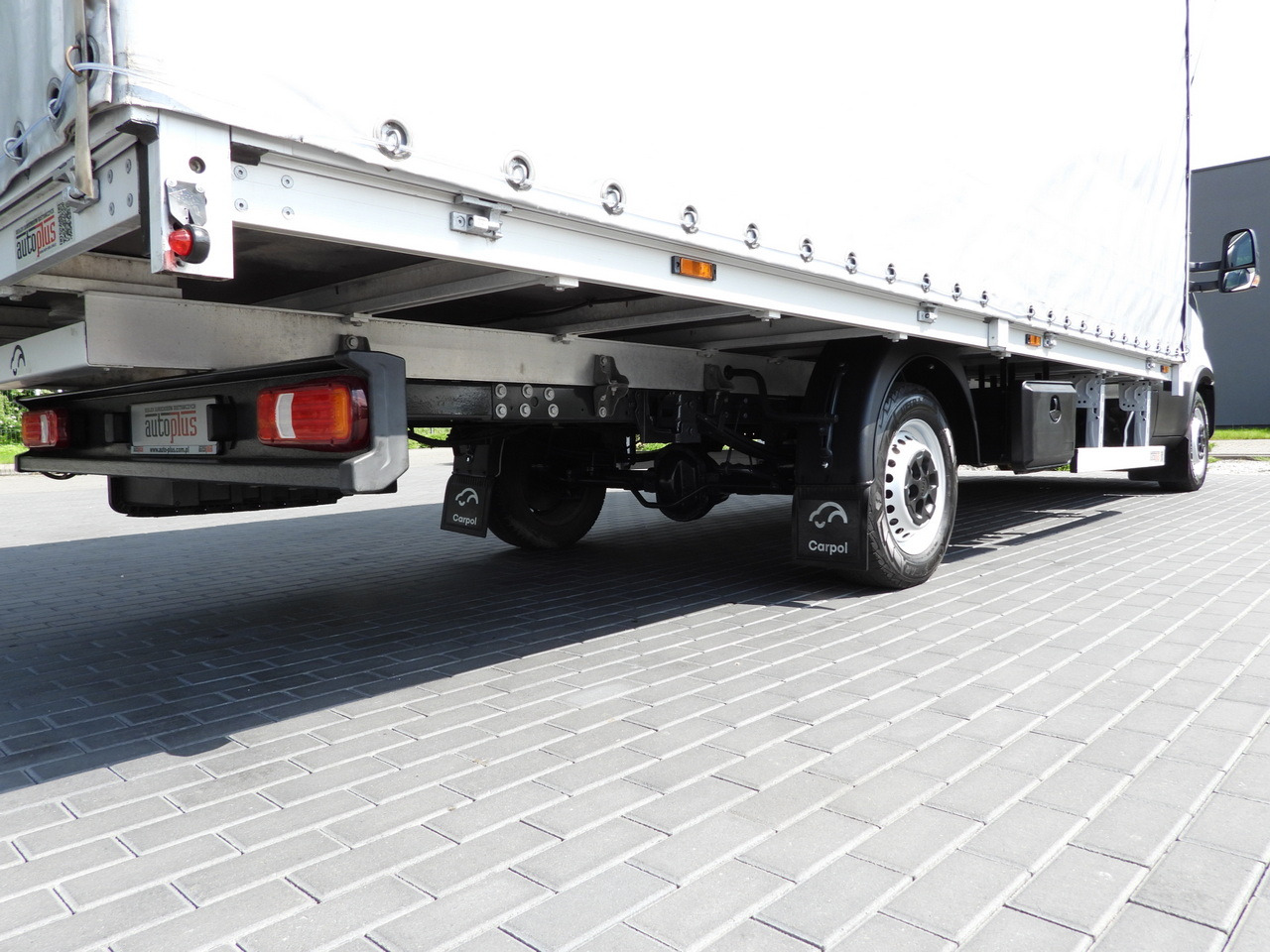 Locação de IVECO DAILY 35S18 TARPAULIN 10 PALLETS CRUISE CONTROL LED LIGHTS AIR CONDITIONING  180HP IVECO DAILY 35S18 TARPAULIN 10 PALLETS CRUISE CONTROL LED LIGHTS AIR CONDITIONING  180HP: foto 17