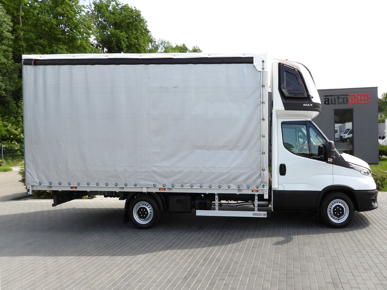 Locação de IVECO DAILY 35S18 TARPAULIN 10 PALLETS CRUISE CONTROL LED LIGHTS AIR CONDITIONING  180HP IVECO DAILY 35S18 TARPAULIN 10 PALLETS CRUISE CONTROL LED LIGHTS AIR CONDITIONING  180HP: foto 7