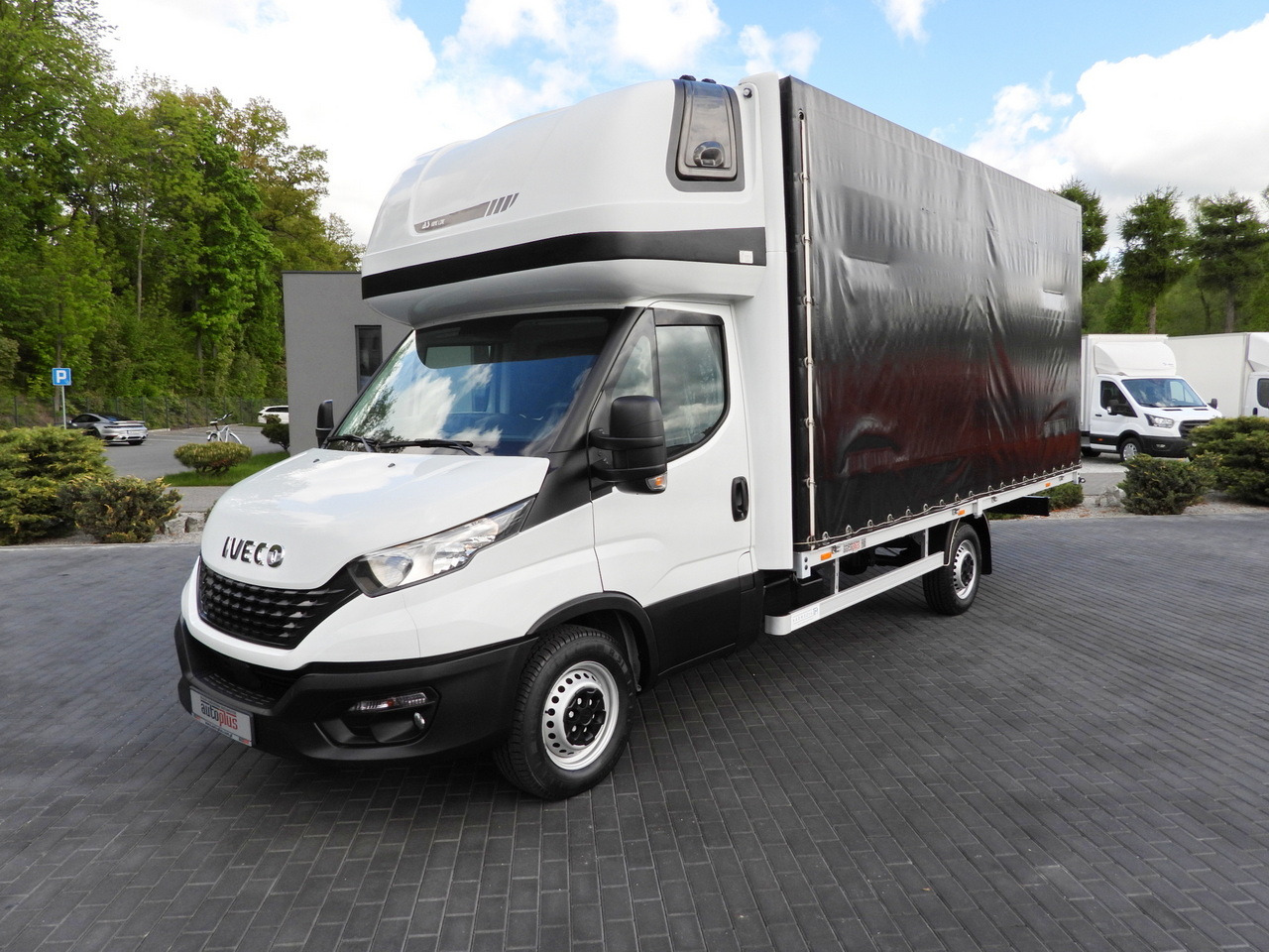 Furgão de toldo IVECO DAILY  35S18 TARPAULIN 10 PALLETS WEBASTO CRUISE CONTROL AIR CONDITIONING  180HP: foto 18