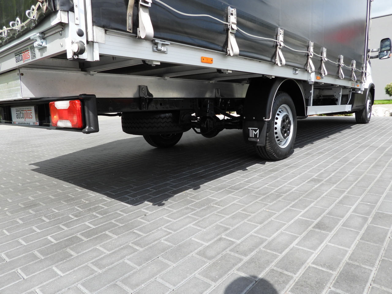 Furgão de toldo IVECO DAILY  35S18 TARPAULIN 10 PALLETS WEBASTO CRUISE CONTROL AIR CONDITIONING  180HP: foto 17