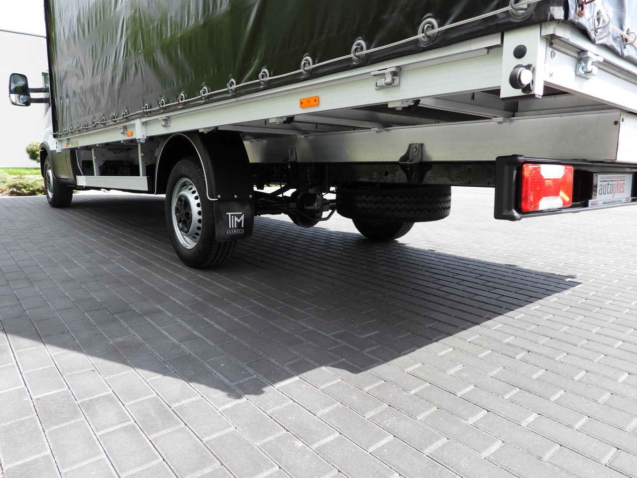 Locação de IVECO DAILY  35S18 TARPAULIN 10 PALLETS WEBASTO CRUISE CONTROL AIR CONDITIONING  180HP IVECO DAILY  35S18 TARPAULIN 10 PALLETS WEBASTO CRUISE CONTROL AIR CONDITIONING  180HP: foto 16
