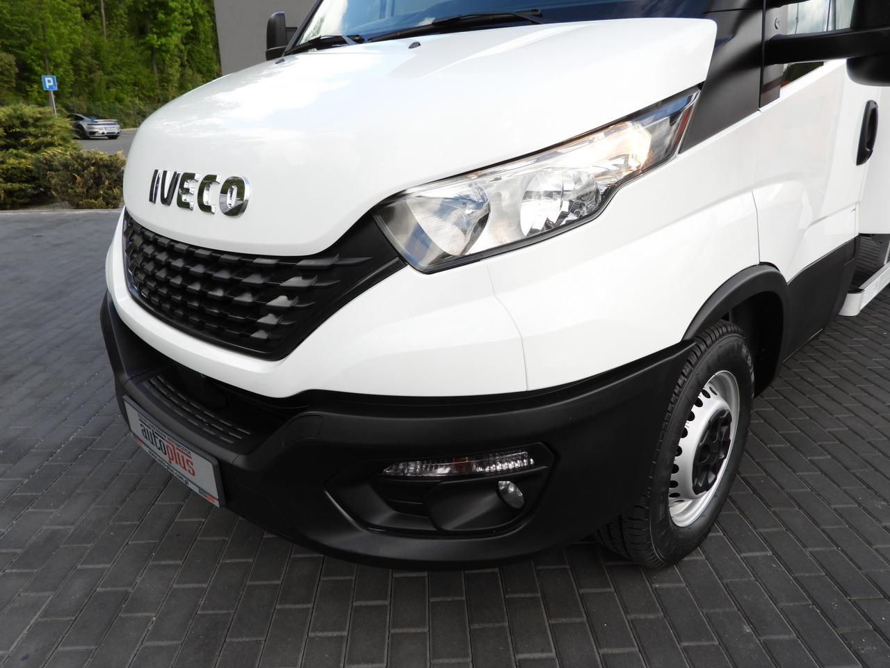 Locação de IVECO DAILY  35S18 TARPAULIN 10 PALLETS WEBASTO CRUISE CONTROL AIR CONDITIONING  180HP IVECO DAILY  35S18 TARPAULIN 10 PALLETS WEBASTO CRUISE CONTROL AIR CONDITIONING  180HP: foto 19
