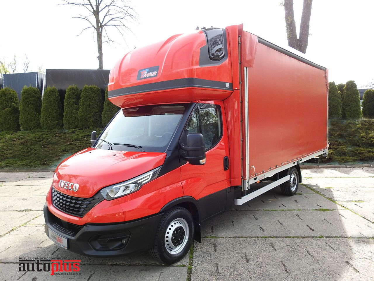 IVECO DAILY 35S18 TARPAULIN 10 PALLETS WEBASTO CRUISE CONTROL LED LIGHTS AIR CONDITIONING 180HP - Furgão de toldo: foto 1 IVECO DAILY 35S18 TARPAULIN 10 PALLETS WEBASTO CRUISE CONTROL LED LIGHTS AIR CONDITIONING 180HP - Furgão de toldo: foto 1