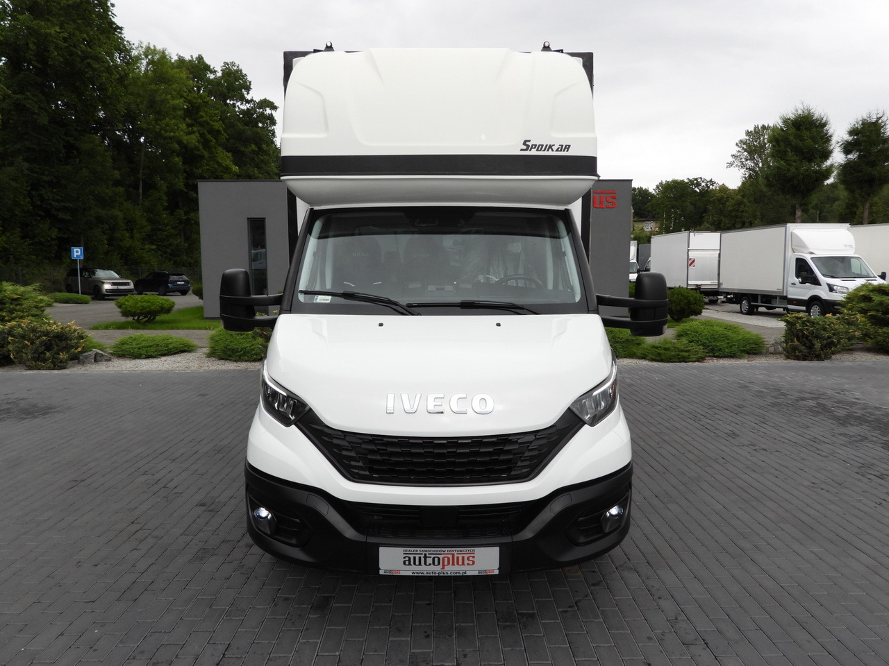 IVECO DAILY 35S18 TARPAULIN 10 PALLETS WEBASTO CRUISE CONTROL NAVIGATION LED LIGHTS AIR CONDITIONING 180HP - Furgão de toldo: foto 5 IVECO DAILY 35S18 TARPAULIN 10 PALLETS WEBASTO CRUISE CONTROL NAVIGATION LED LIGHTS AIR CONDITIONING 180HP - Furgão de toldo: foto 5