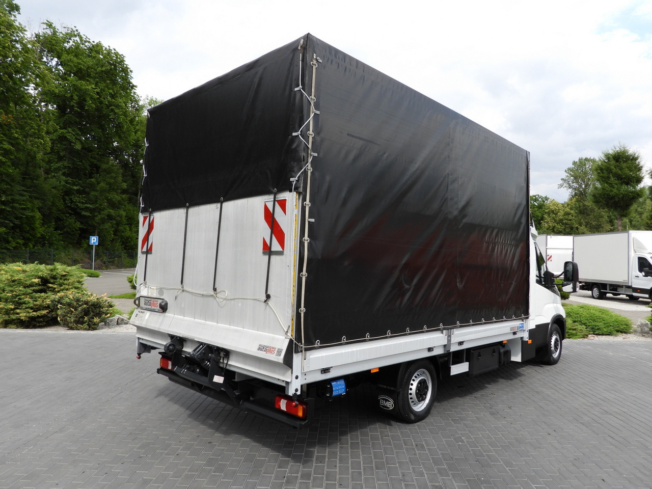 IVECO DAILY 35S18 TARPAULIN LIFT 10 PALLETS WEBASTO CRUISE CONTROL PNEUMATICS AIR CONDITIONING 180HP - Furgão de toldo: foto 3 IVECO DAILY 35S18 TARPAULIN LIFT 10 PALLETS WEBASTO CRUISE CONTROL PNEUMATICS AIR CONDITIONING 180HP - Furgão de toldo: foto 3