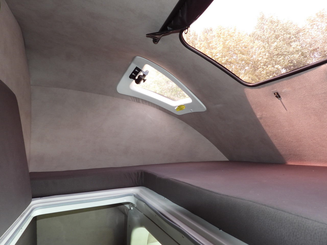 Furgão de toldo IVECO DAILY 35S18 TARPAULIN LIFT 8 PALLETS CRUISE CONTROL AIR CONDITIONING  180HP: foto 50