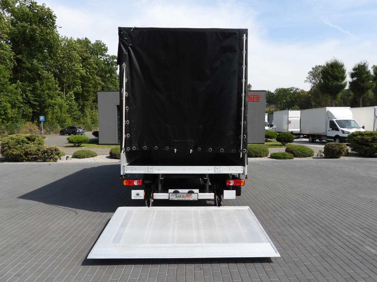 Furgão de toldo IVECO DAILY 35S18 TARPAULIN LIFT 8 PALLETS CRUISE CONTROL AIR CONDITIONING  180HP: foto 13