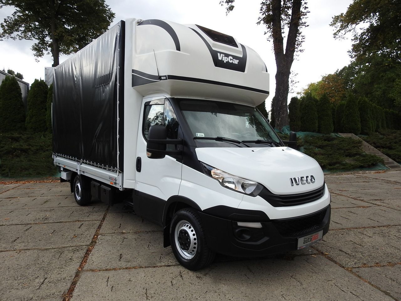 IVECO DAILY 35S18 TARPAULIN LIFT 8 PALLETS CRUISE CONTROL AIR CONDITIONING 180HP - Furgão de toldo: foto 4 IVECO DAILY 35S18 TARPAULIN LIFT 8 PALLETS CRUISE CONTROL AIR CONDITIONING 180HP - Furgão de toldo: foto 4