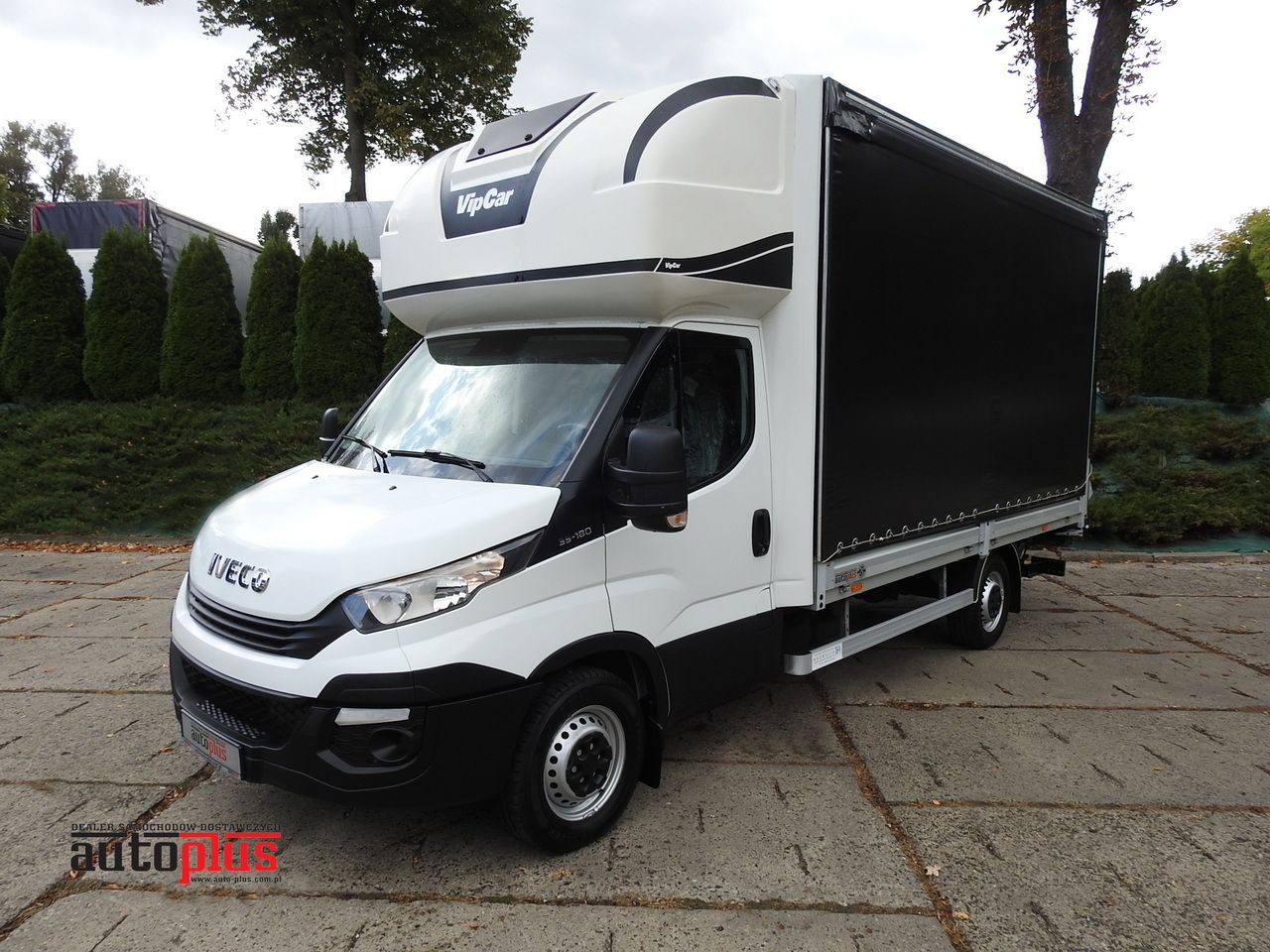 IVECO DAILY 35S18 TARPAULIN LIFT 8 PALLETS CRUISE CONTROL AIR CONDITIONING 180HP - Furgão de toldo: foto 1 IVECO DAILY 35S18 TARPAULIN LIFT 8 PALLETS CRUISE CONTROL AIR CONDITIONING 180HP - Furgão de toldo: foto 1
