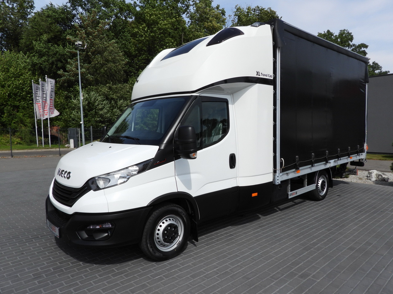 Furgão de toldo IVECO DAILY 35S18 TARPAULIN LIFT 8 PALLETS CRUISE CONTROL AIR CONDITIONING  180HP: foto 6