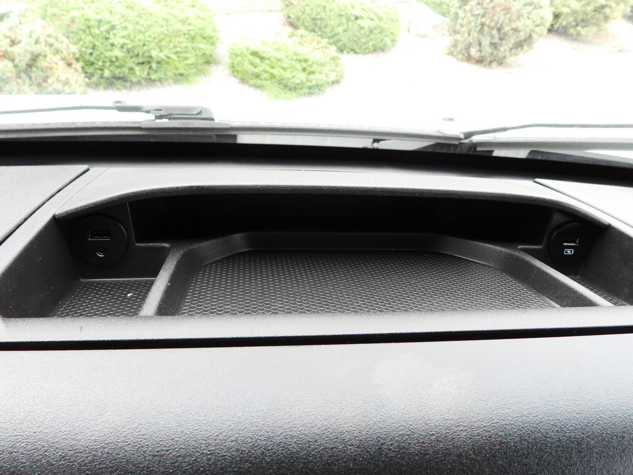 Furgão de toldo IVECO DAILY 35S18 TARPAULIN LIFT 8 PALLETS WEBASTO CRUISE CONTROL LED LIGHTS AIR CONDITIONING 180HP: foto 41 Furgão de toldo IVECO DAILY 35S18 TARPAULIN LIFT 8 PALLETS WEBASTO CRUISE CONTROL LED LIGHTS AIR CONDITIONING 180HP: foto 41