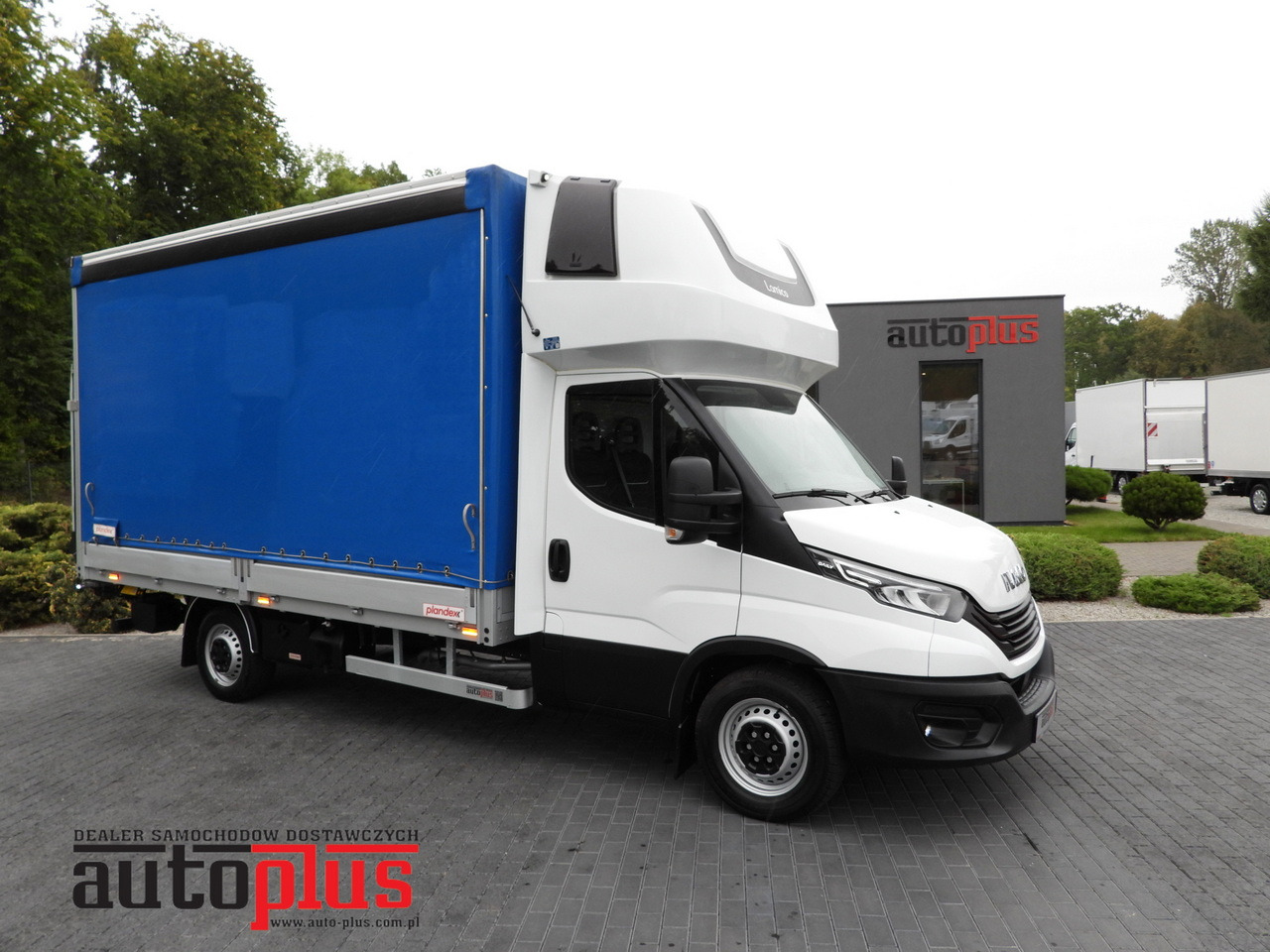 IVECO DAILY 35S18 TARPAULIN LIFT 8 PALLETS WEBASTO CRUISE CONTROL LED LIGHTS AIR CONDITIONING 180HP - Furgão de toldo: foto 1 IVECO DAILY 35S18 TARPAULIN LIFT 8 PALLETS WEBASTO CRUISE CONTROL LED LIGHTS AIR CONDITIONING 180HP - Furgão de toldo: foto 1