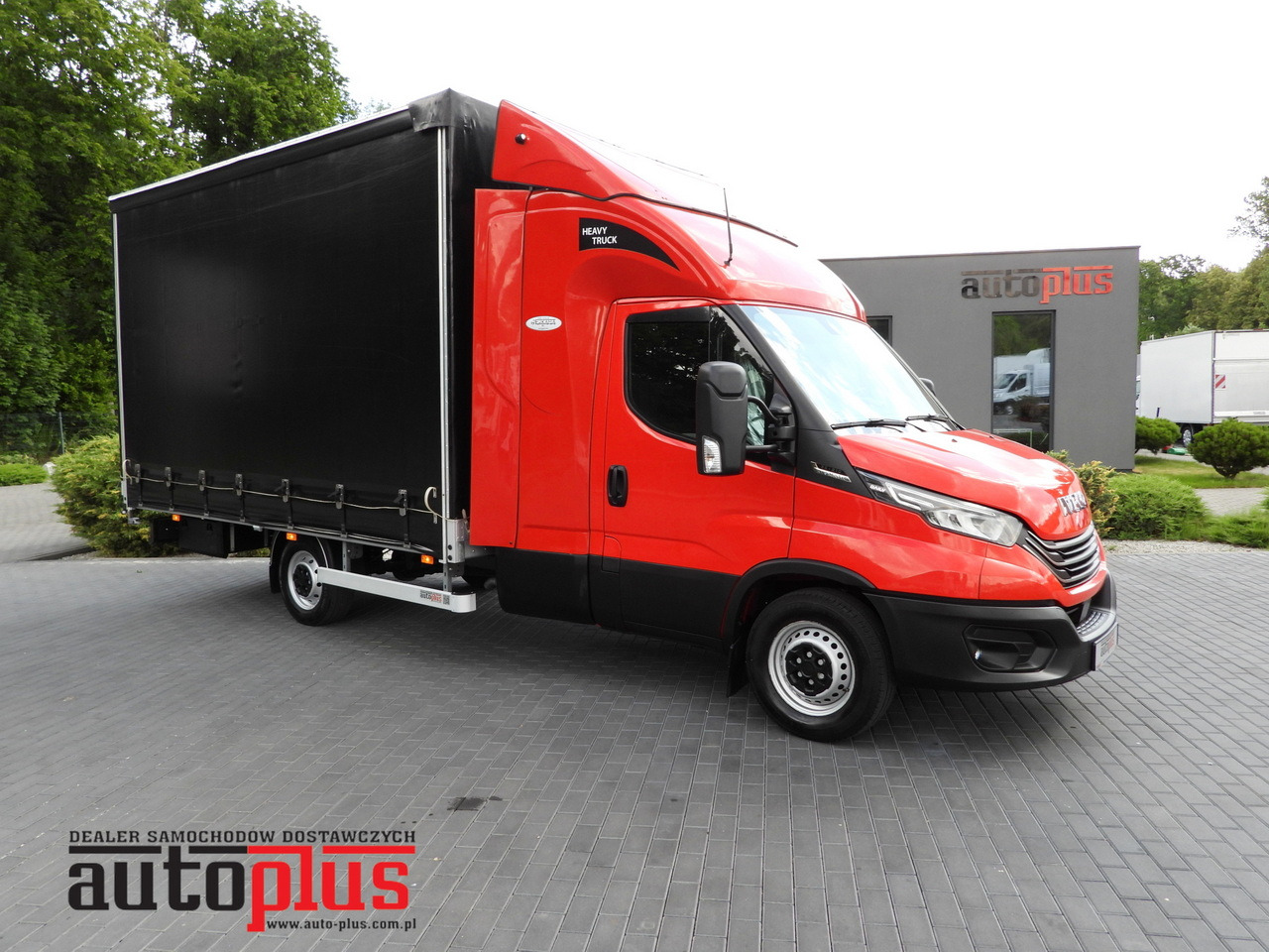 IVECO DAILY 35S21 TARPAULIN 10 PALLETS WEBASTO CRUISE CONTROL NAVIGATION LED LIGHTS PNEUMATICS AUTOMATIC TRANSMISSION HI-MATIC AIR CONDITIONING 210HP - Furgão de toldo: foto 1 IVECO DAILY 35S21 TARPAULIN 10 PALLETS WEBASTO CRUISE CONTROL NAVIGATION LED LIGHTS PNEUMATICS AUTOMATIC TRANSMISSION HI-MATIC AIR CONDITIONING 210HP - Furgão de toldo: foto 1
