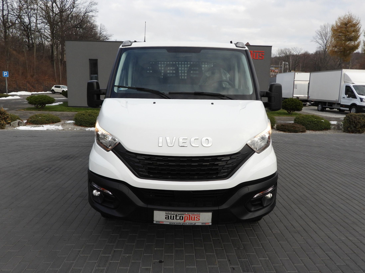 IVECO DAILY 50C16 THREE-WAY TIPPER DOUBLE CABIN DOKA 6 SEATS CRUISE CONTROL PNEUMATICS TWIN WHEELS AIR CONDITIONING 160HP - Furgão basculante: foto 5 IVECO DAILY 50C16 THREE-WAY TIPPER DOUBLE CABIN DOKA 6 SEATS CRUISE CONTROL PNEUMATICS TWIN WHEELS AIR CONDITIONING 160HP - Furgão basculante: foto 5