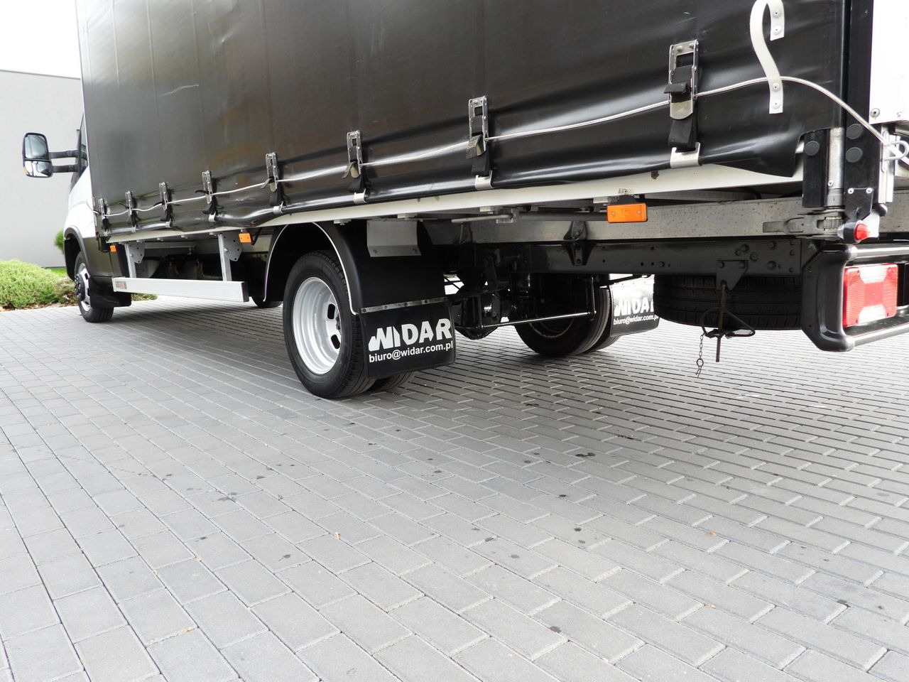 Furgão de toldo IVECO DAILY 50C17 TARPAULIN 10 PALLETS CRUISE CONTROL PNEUMATICS TWIN WHEELS AIR CONDITIONING 180HP: foto 16 Furgão de toldo IVECO DAILY 50C17 TARPAULIN 10 PALLETS CRUISE CONTROL PNEUMATICS TWIN WHEELS AIR CONDITIONING 180HP: foto 16