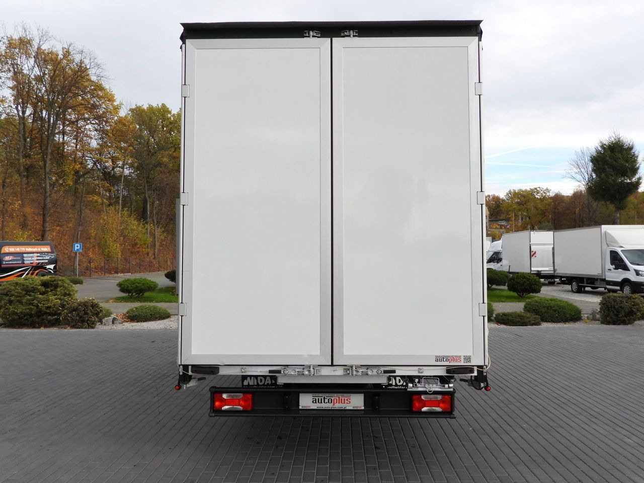 Furgão de toldo IVECO DAILY 50C17 TARPAULIN 10 PALLETS CRUISE CONTROL PNEUMATICS TWIN WHEELS AIR CONDITIONING 180HP: foto 11 Furgão de toldo IVECO DAILY 50C17 TARPAULIN 10 PALLETS CRUISE CONTROL PNEUMATICS TWIN WHEELS AIR CONDITIONING 180HP: foto 11