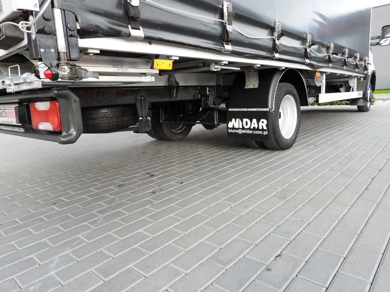 Furgão de toldo IVECO DAILY 50C17 TARPAULIN 10 PALLETS CRUISE CONTROL PNEUMATICS TWIN WHEELS AIR CONDITIONING 180HP: foto 17 Furgão de toldo IVECO DAILY 50C17 TARPAULIN 10 PALLETS CRUISE CONTROL PNEUMATICS TWIN WHEELS AIR CONDITIONING 180HP: foto 17