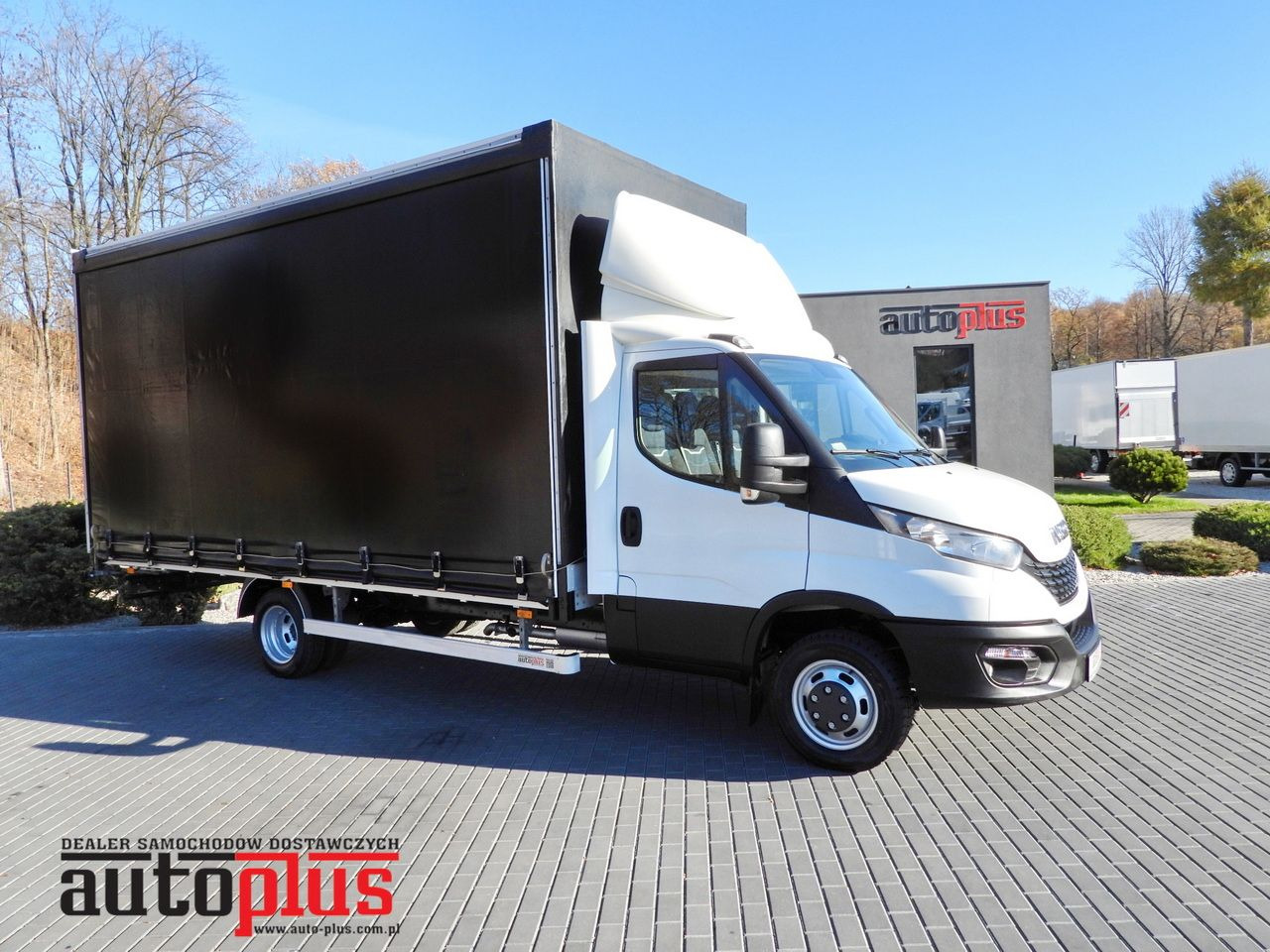 IVECO DAILY 50C17 TARPAULIN 10 PALLETS CRUISE CONTROL TWIN WHEELS AIR CONDITIONING 180HP - Furgão de toldo: foto 1 IVECO DAILY 50C17 TARPAULIN 10 PALLETS CRUISE CONTROL TWIN WHEELS AIR CONDITIONING 180HP - Furgão de toldo: foto 1