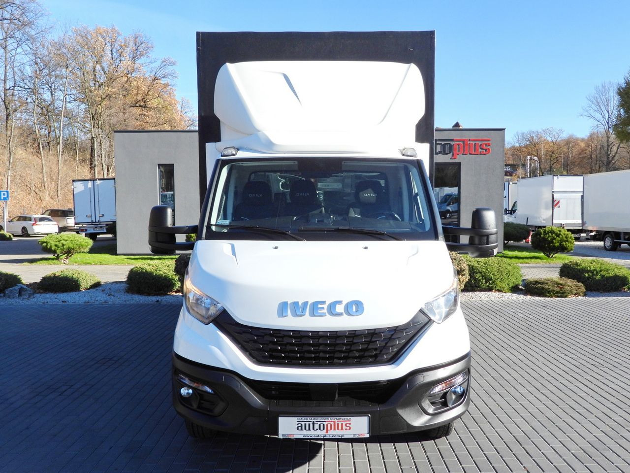IVECO DAILY 50C17 TARPAULIN 10 PALLETS CRUISE CONTROL TWIN WHEELS AIR CONDITIONING 180HP - Furgão de toldo: foto 5 IVECO DAILY 50C17 TARPAULIN 10 PALLETS CRUISE CONTROL TWIN WHEELS AIR CONDITIONING 180HP - Furgão de toldo: foto 5