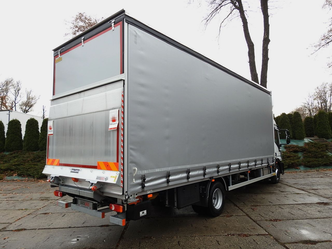 IVECO EUROCARGO 120-250 NEW TARPAULIN LIFT 18 PALLETS WEBASTO CRUISE CONTROL AIR CONDITIONING LED LIGHTS PNEUMATICS AUTOMATIC TRANSMISSION HI-MATIC 250HP - Furgão de toldo: foto 3 IVECO EUROCARGO 120-250 NEW TARPAULIN LIFT 18 PALLETS WEBASTO CRUISE CONTROL AIR CONDITIONING LED LIGHTS PNEUMATICS AUTOMATIC TRANSMISSION HI-MATIC 250HP - Furgão de toldo: foto 3