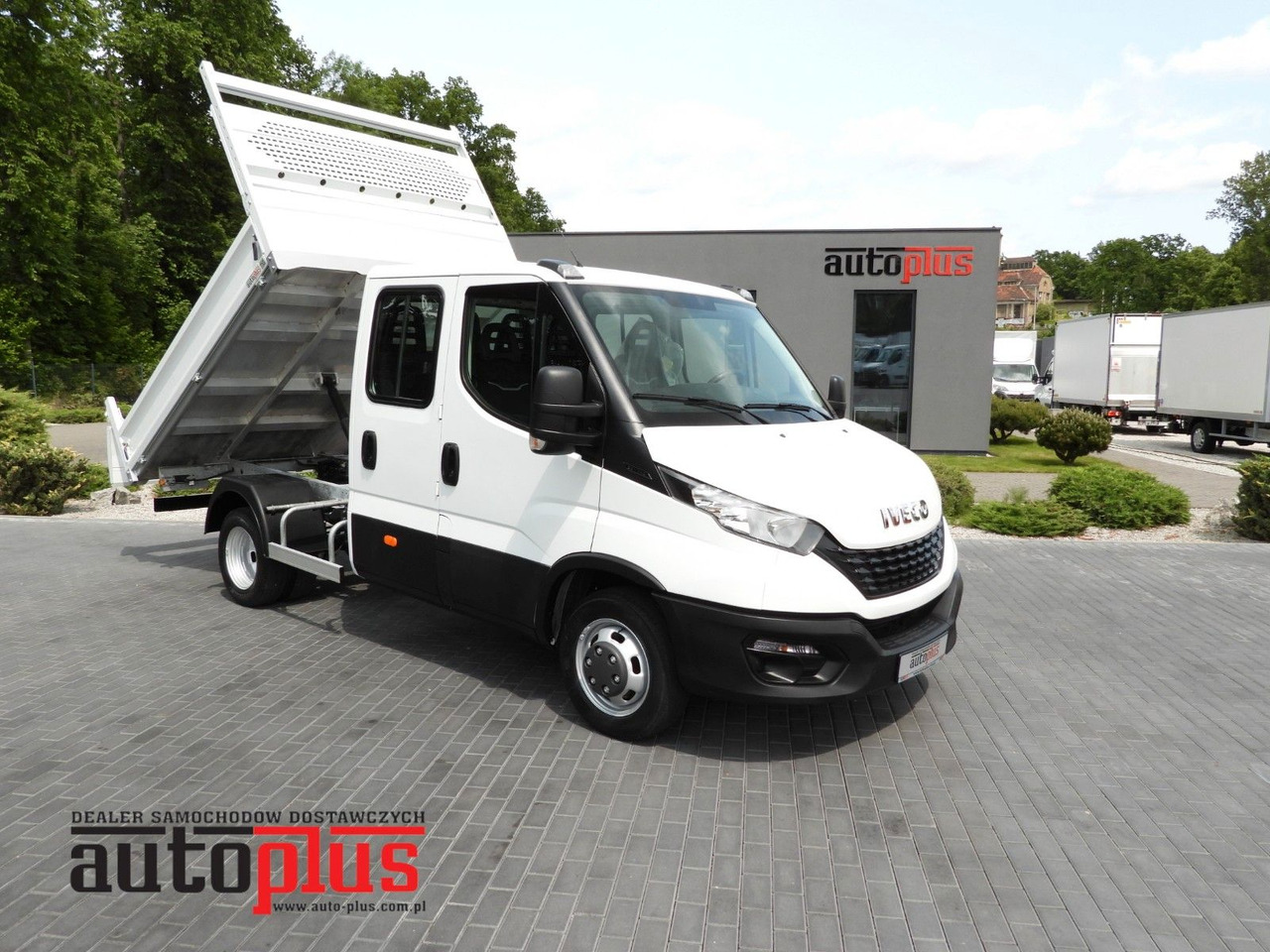 Iveco DAILY 35C14 KIPPER DOPPELKABINE DOKA 6 SITZE A/C - Furgão basculante, Carrinha cabine dupla: foto 1 Iveco DAILY 35C14 KIPPER DOPPELKABINE DOKA 6 SITZE A/C - Furgão basculante, Carrinha cabine dupla: foto 1